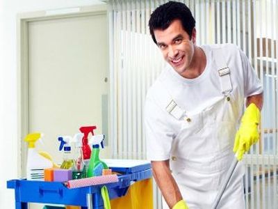 عمال تنظيف منازل بأم الساهك