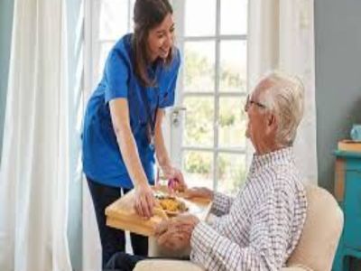 مساعدة شخصية لكبار السن الرياض